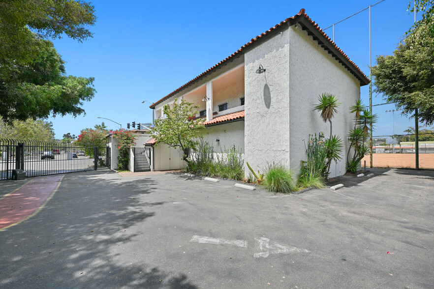 More Photos Of 4151 Taylor St, San Diego Storefront Retail Office For Sale