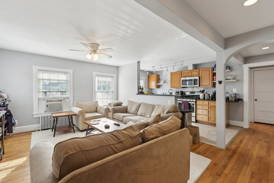 More Photos Of 2725-2731 Washington Blvd, Arlington Multifamily For Sale