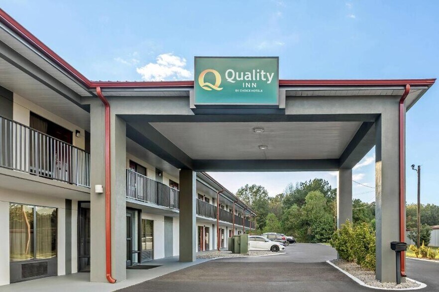 More Photos Of 1035 Highway 49 S, Richland Hotel For Sale