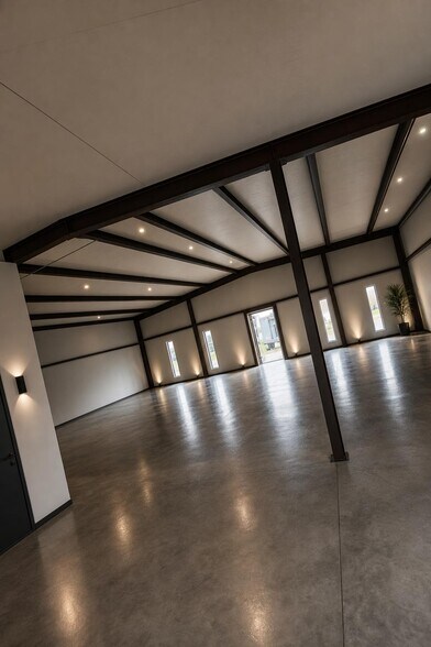 More Photos Of 7808 Depot Ln, Tampa Light Distribution For Lease