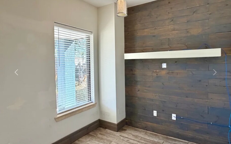 More Photos Of 4640 Gulfstarr Dr, Destin Light Distribution For Lease