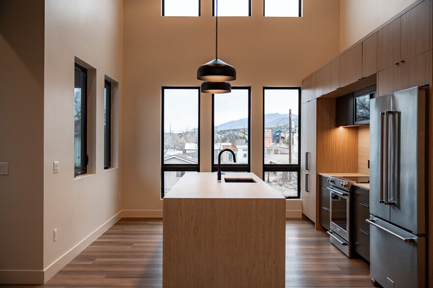 More Photos Of 421 Chestnut St, Buena Vista Apartments For Sale