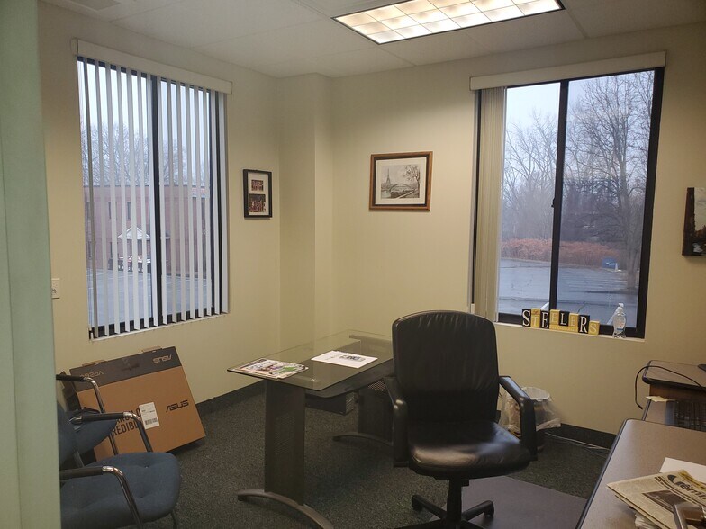 More Photos Of 280 N Main St, East Longmeadow Office For Sale
