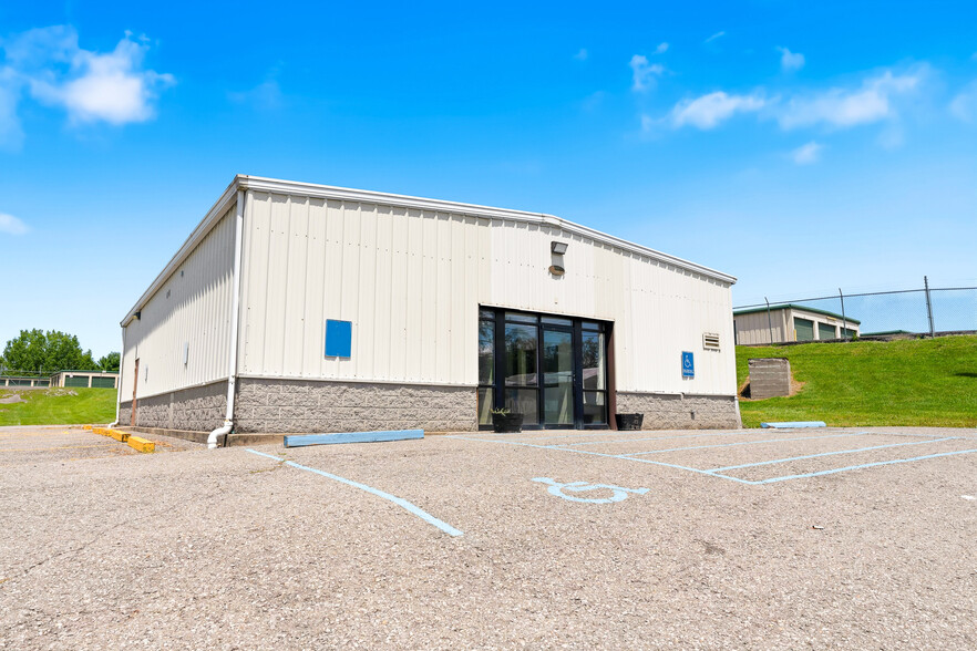 More Photos Of 161 Adena Ln, Clarksburg Office For Lease