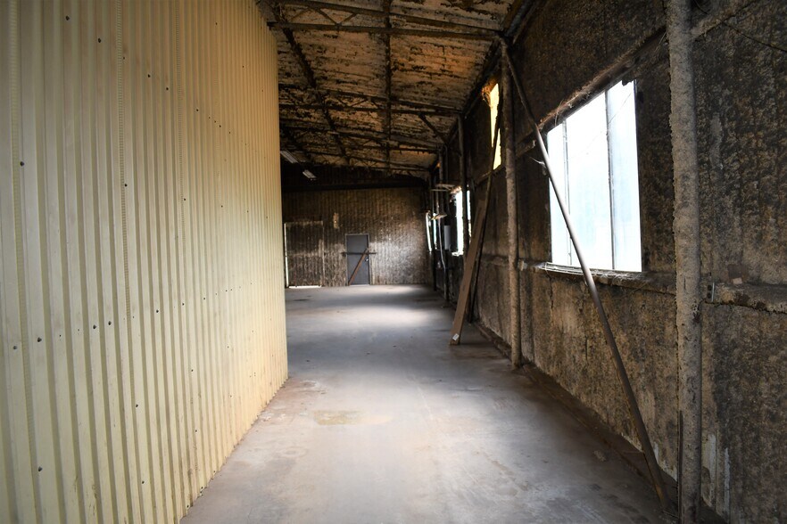 More Photos Of 1737 Hwy 81, Pearsall Warehouse For Sale