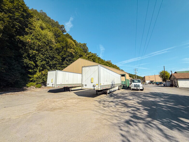 More Photos Of 116 N River Ave, Parker Warehouse For Sale