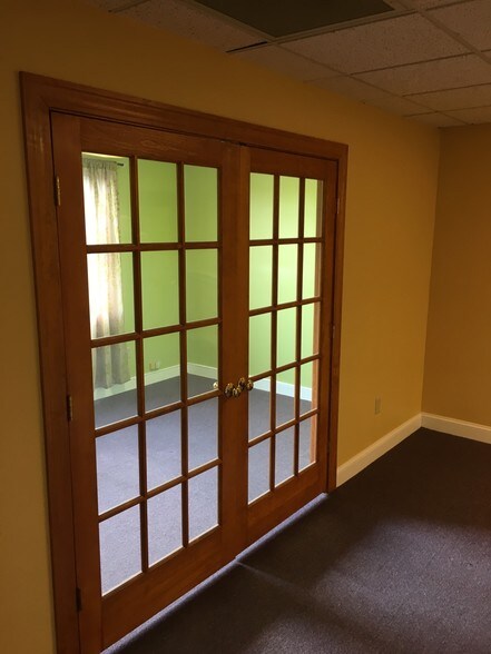 More Photos Of 80 Worcester St, North Grafton Storefront Retail Office For Lease