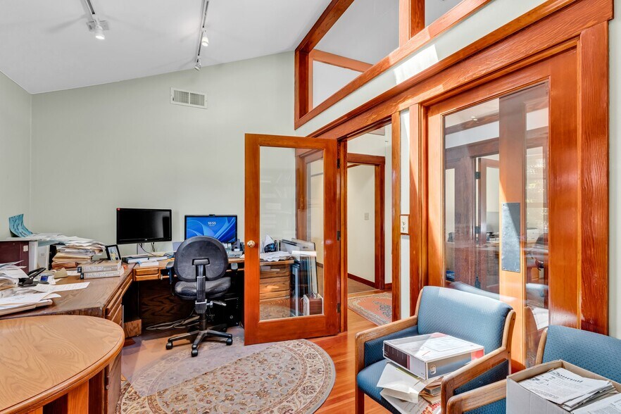 More Photos Of 1633 University Ave, Berkeley Office For Lease