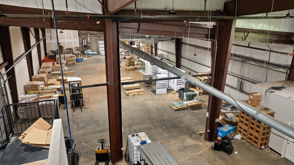 More Photos Of 174 W Stave Mill Rd, Rogers Self Storage For Lease