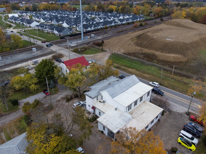 More Photos Of 1550 Lewis Center Rd, Lewis Center Freestanding For Sale