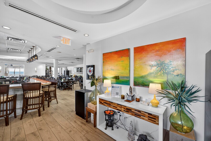 More Photos Of 1050 Easter Lily Ln, Vero Beach Apartments For Sale