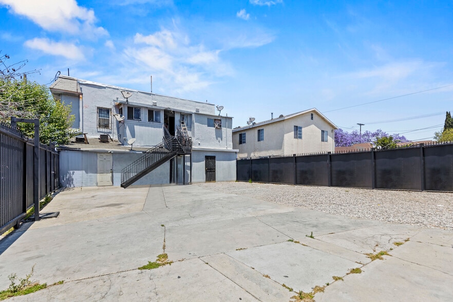 More Photos Of 2922-2924 E Maple Ave, Los Angeles Storefront Retail Residential For Sale
