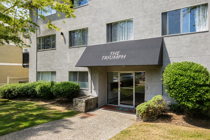 More Photos Of 2065 Triumph St, Vancouver Apartments For Sale