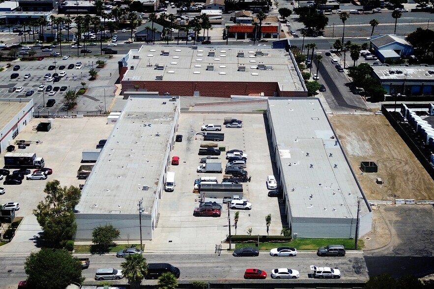 More Photos Of 2700 Rose Ave, Signal Hill Warehouse For Sale