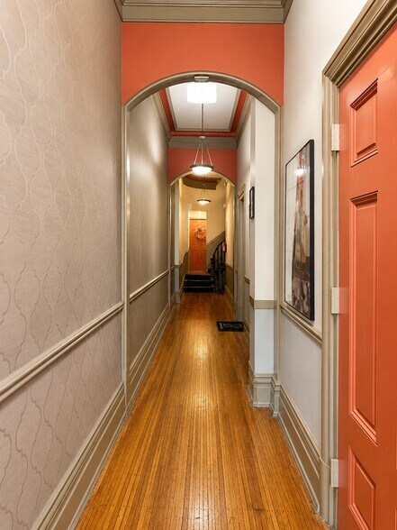 More Photos Of 825 N Charles St, Baltimore Apartments For Sale