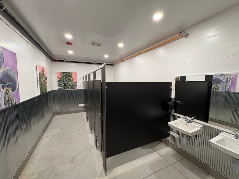 More Photos Of 988 State st, Cassopolis Specialty For Sale