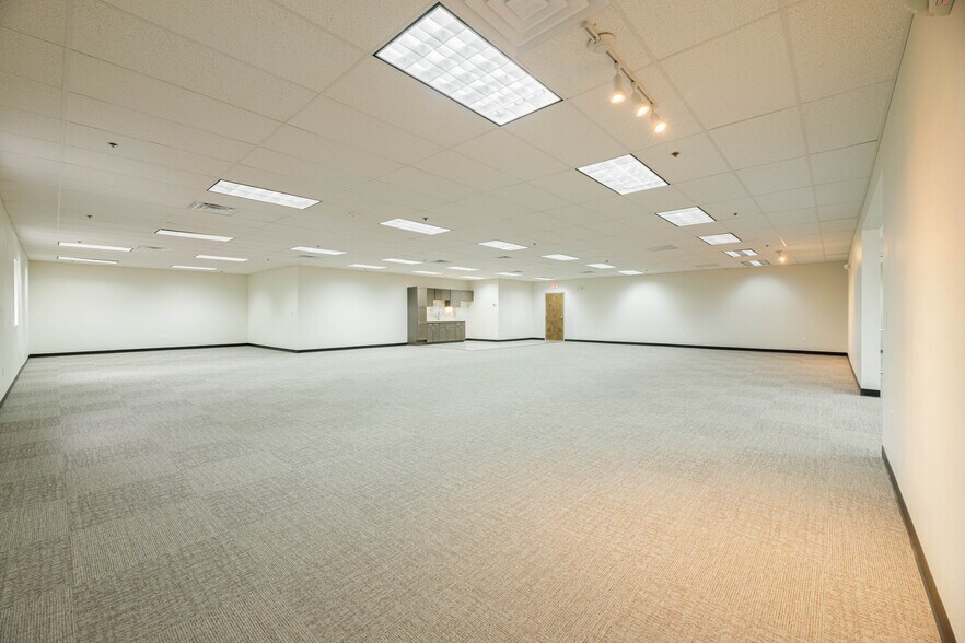 More Photos Of 4315 S Lancaster Rd, Dallas Medical For Sale