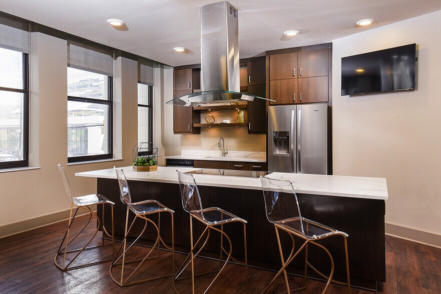 More Photos Of 99 W Saint Clair Ave, Cleveland Apartments For Lease