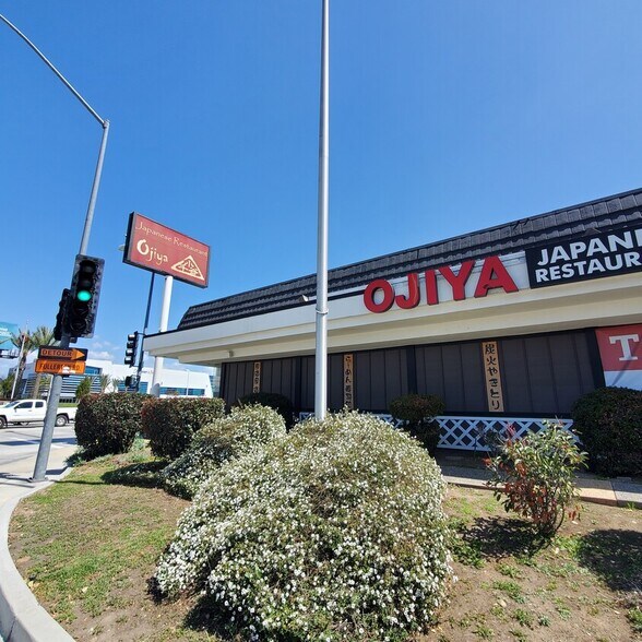 More Photos Of 17200 Railroad St, City of Industry Restaurant For Sale