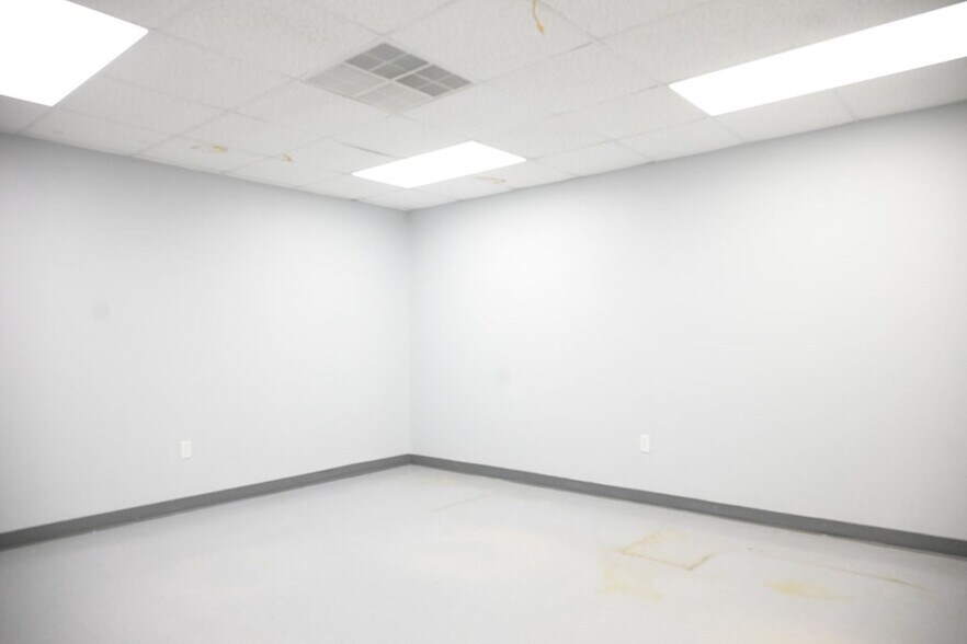 More Photos Of 3611 E State Highway 158, Midland Unknown For Lease