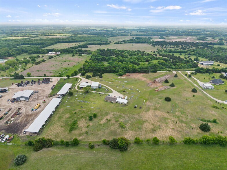 More Photos Of 1101 Willy Vester Rd, Van Alstyne Warehouse For Sale