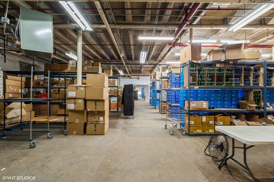 More Photos Of 5041-5047 N Western Ave, Chicago Flex For Lease