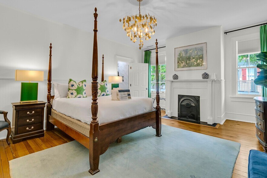 More Photos Of 184 Ashley Ave, Charleston Specialty For Sale