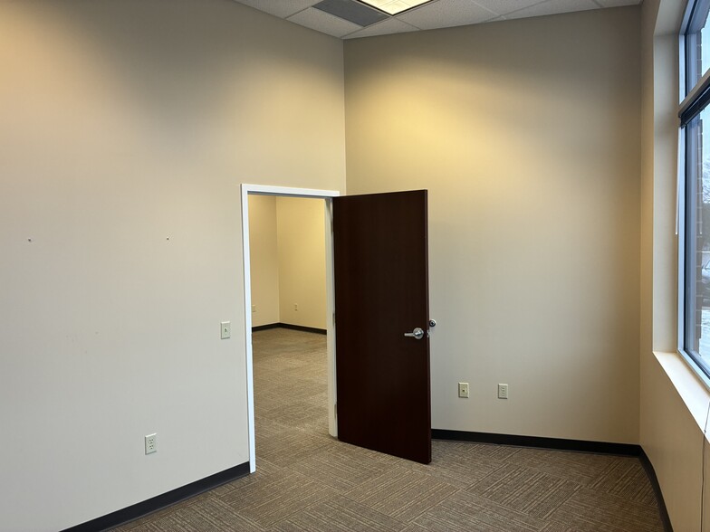 More Photos Of 500 Marschall Rd S, Shakopee Office For Lease