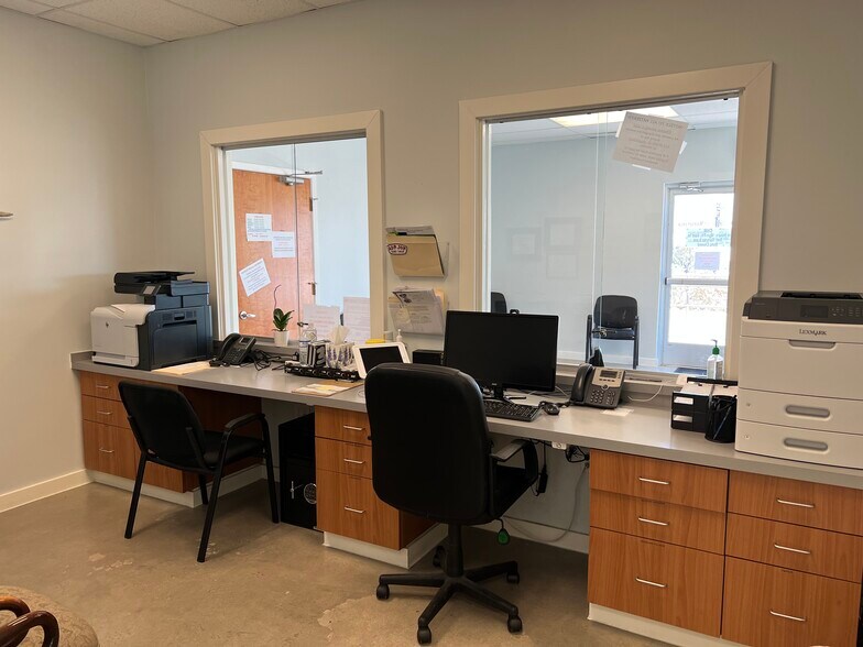 More Photos Of 3251 Harry Wurzbach Rd, San Antonio Medical For Lease