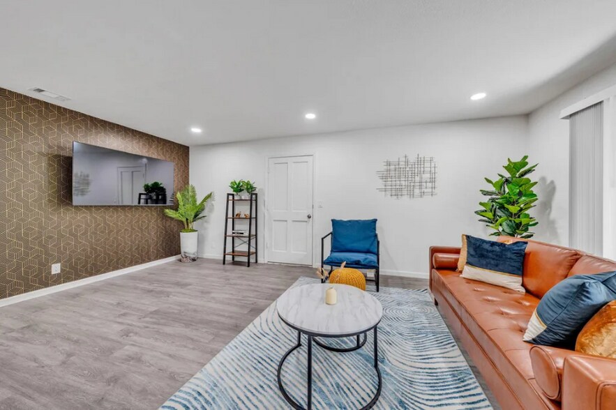 More Photos Of 503 S Kiely Blvd, San Jose Apartments For Sale
