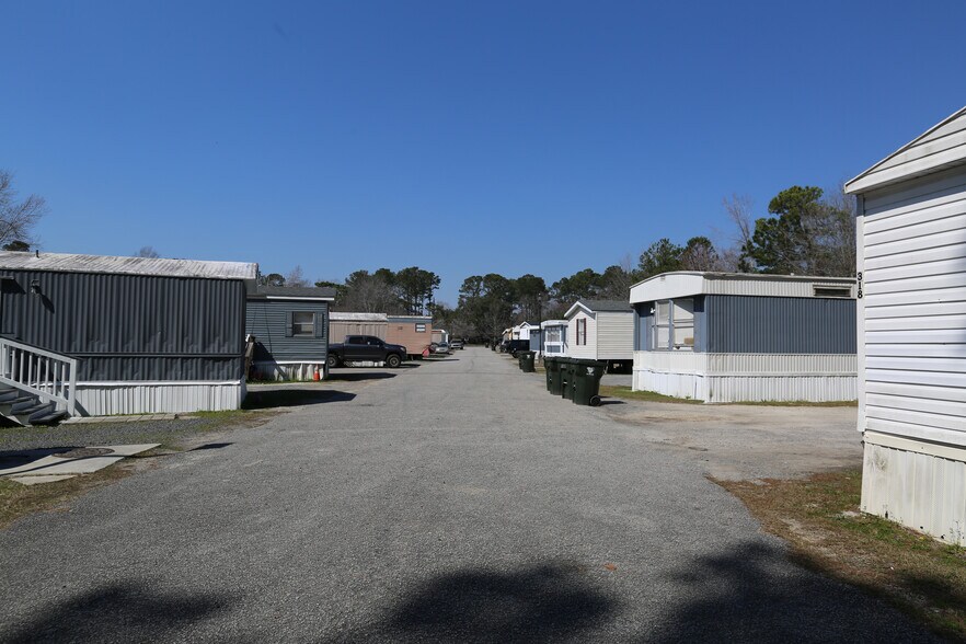 More Photos Of 306 Sundial Ln, Ladson Manufactured Housing Mobile Home Park For Sale