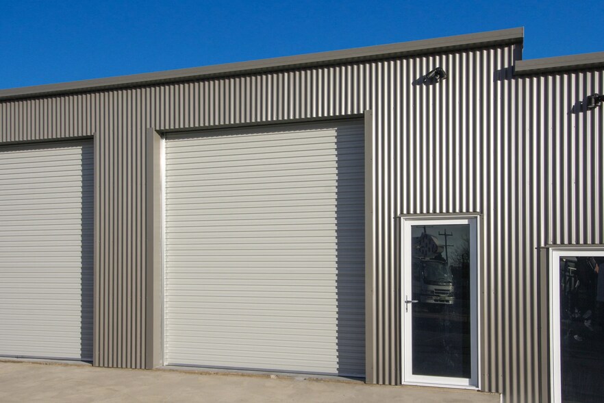 More Photos Of 2 Short St, Cooma Warehouse For Lease