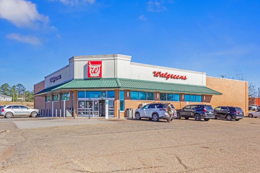 More Photos Of 1628 Simpson Highway 49, Magee Drugstore For Sale