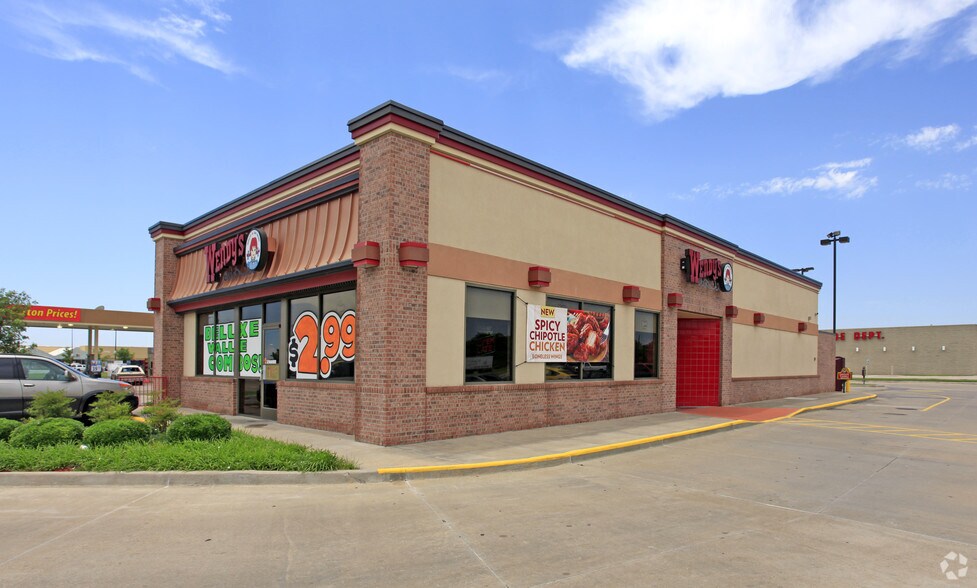 More Photos Of 606 S Garland Rd, Enid Fast Food For Sale