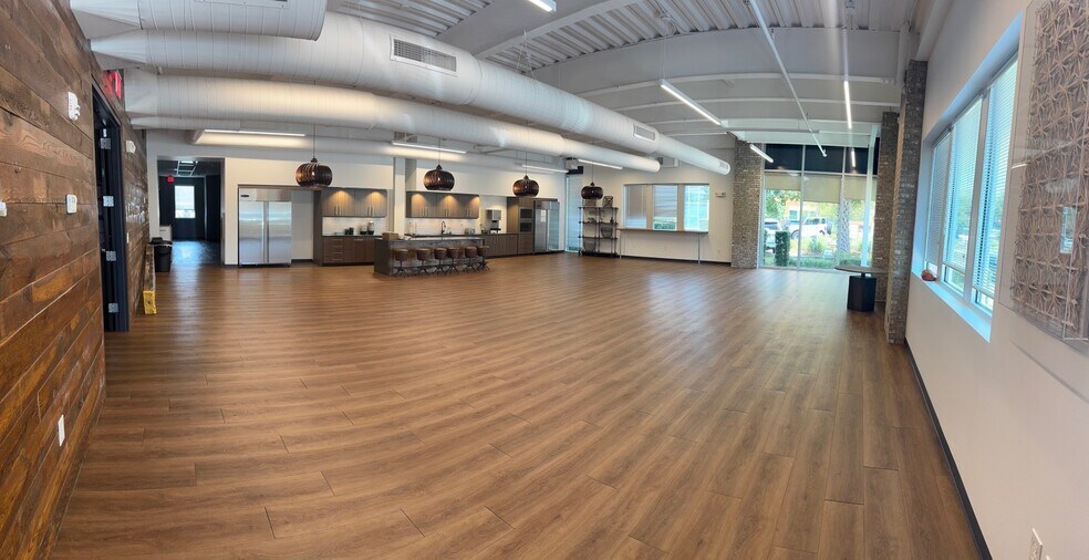 More Photos Of 6751 Parker Farm Dr, Wilmington Office For Lease