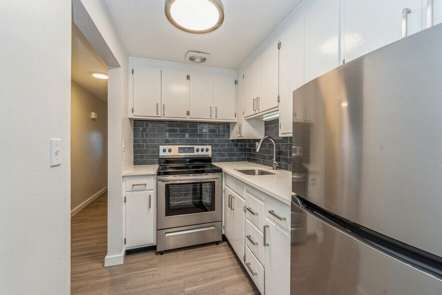 More Photos Of 255 SW 154th St, Burien Multifamily For Sale