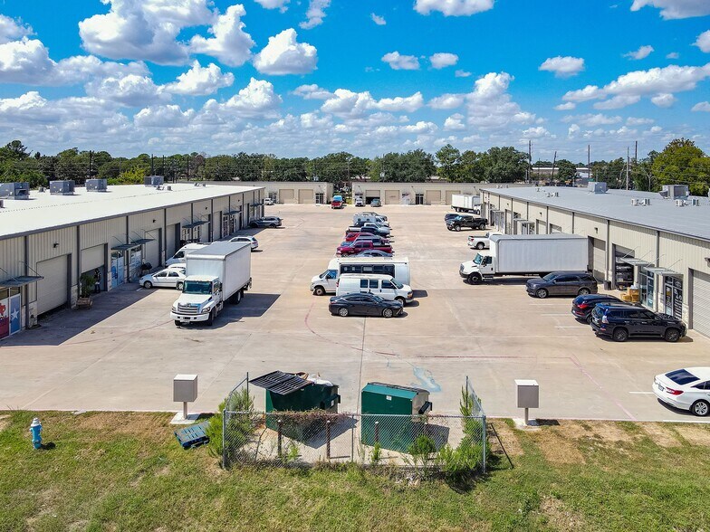 More Photos Of 17939 Kieth Harrow Blvd, Houston Showroom For Lease