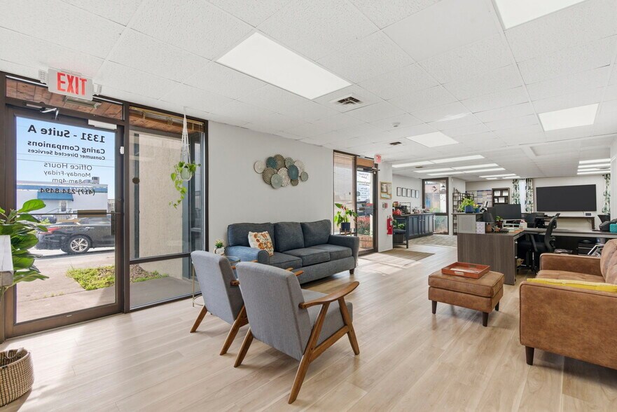 More Photos Of 1331 N Stewart Ave, Springfield Medical For Sale