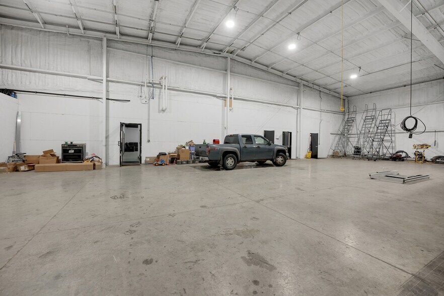 More Photos Of 22800 Highway H, Sedalia Manufacturing For Sale