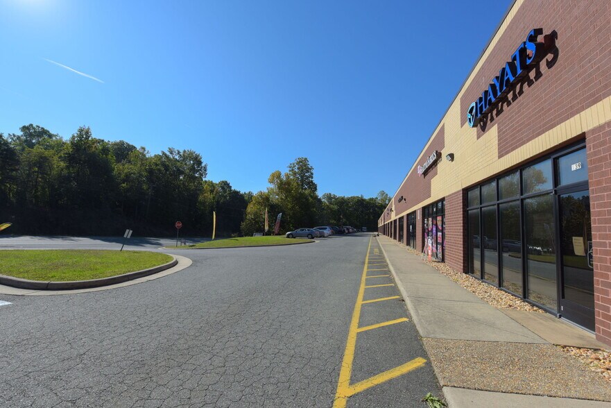 More Photos Of 3619 Richmond Hwy, Stafford Light Distribution For Lease