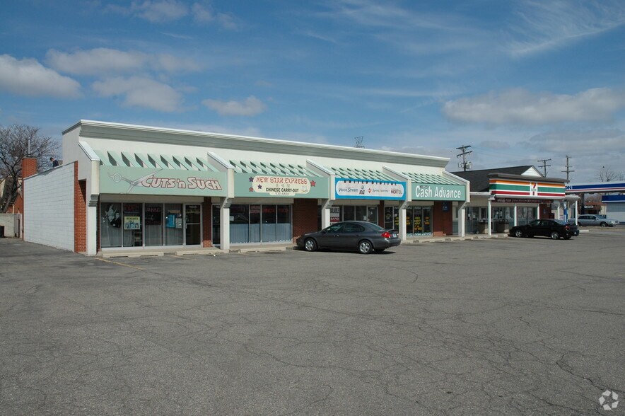 More Photos Of 11555-11575 E 13 Mile Rd, Warren Freestanding For Lease