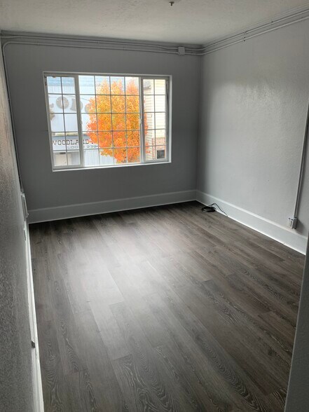 More Photos Of 134 Davidson Ave, Woodland Storefront Retail Residential For Sale