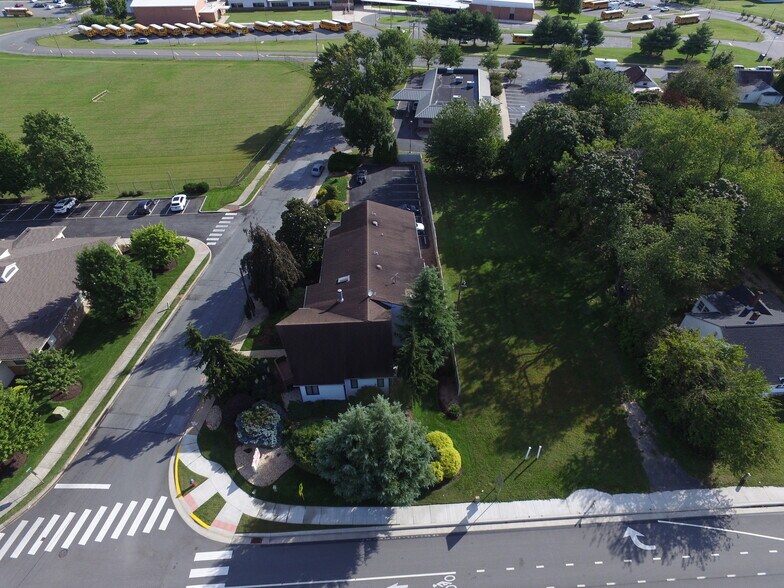 More Photos Of 57 Saulsbury Rd, Dover Medical For Lease