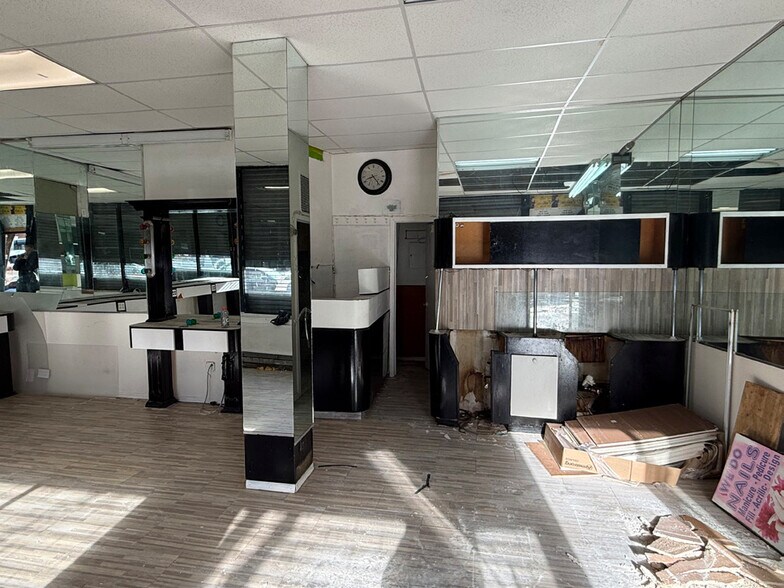 More Photos Of 67 Macombs Pl, New York Flex For Lease