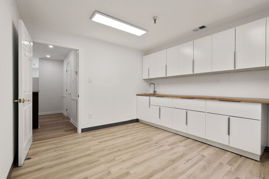 More Photos Of 731 Walker Rd, Great Falls Medical For Sale