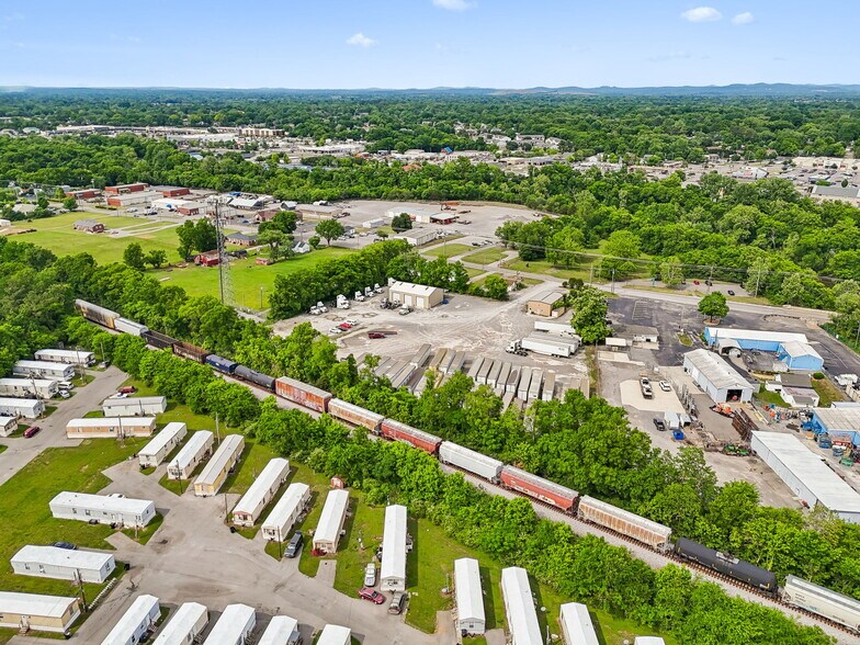 More Photos Of 1311 W College St, Murfreesboro Industrial For Sale