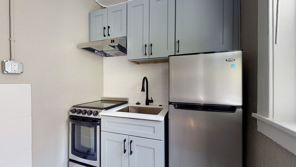 More Photos Of 1060 Logan St, Denver Apartments For Sale