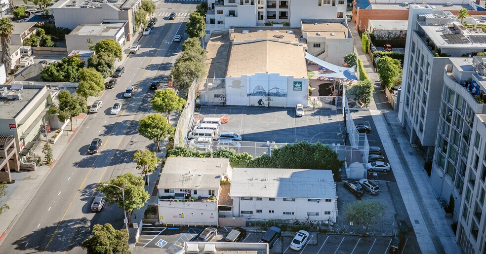 More Photos Of 1220-1224 Lincoln Blvd, Santa Monica Office Residential For Sale