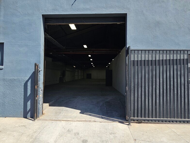 More Photos Of 1711-1723 E 58th Pl, Los Angeles Manufacturing For Lease