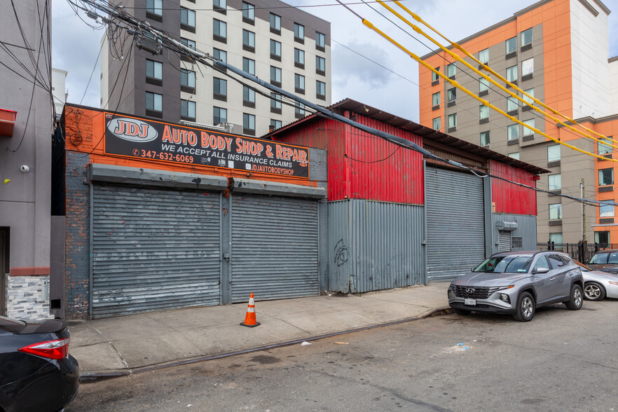 Primary Photo Of 9715 Sutphin Blvd, Jamaica Auto Repair For Lease